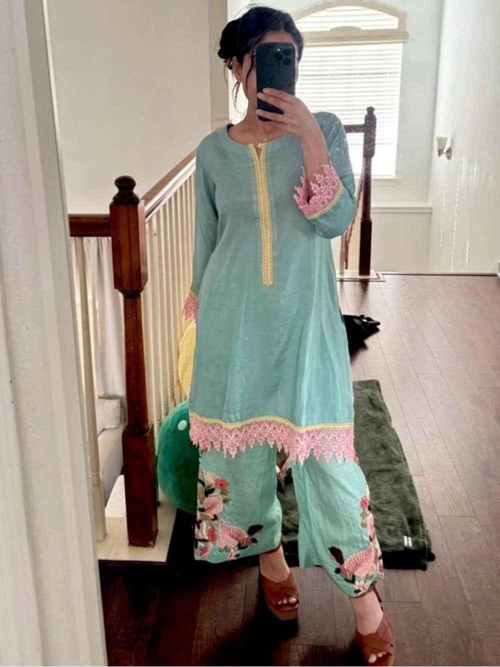 Floral embroidered 2pc